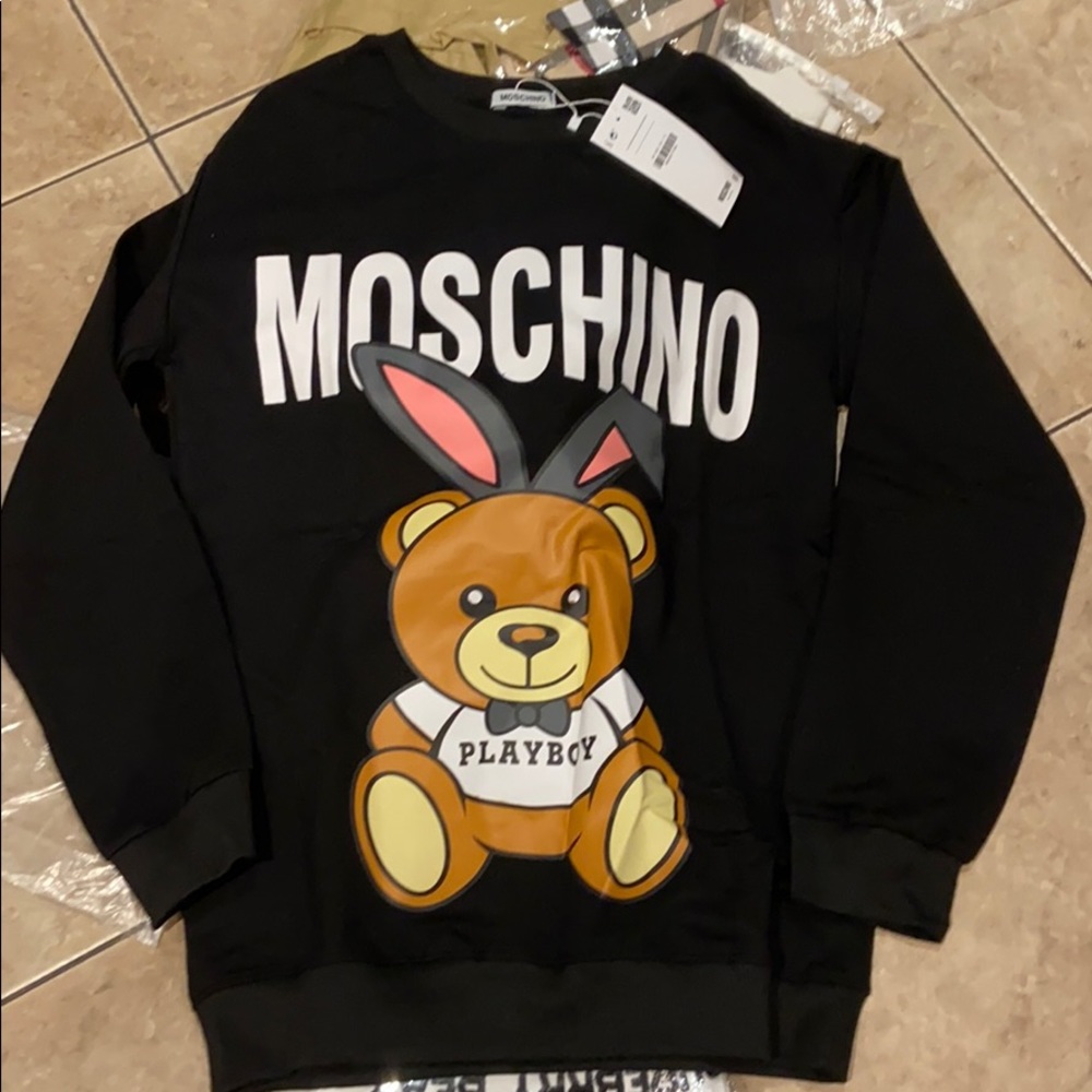 Sweatshirt